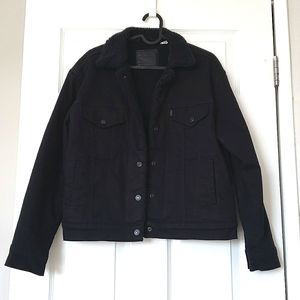 Black Levi's Sherpa Jacket Size Small